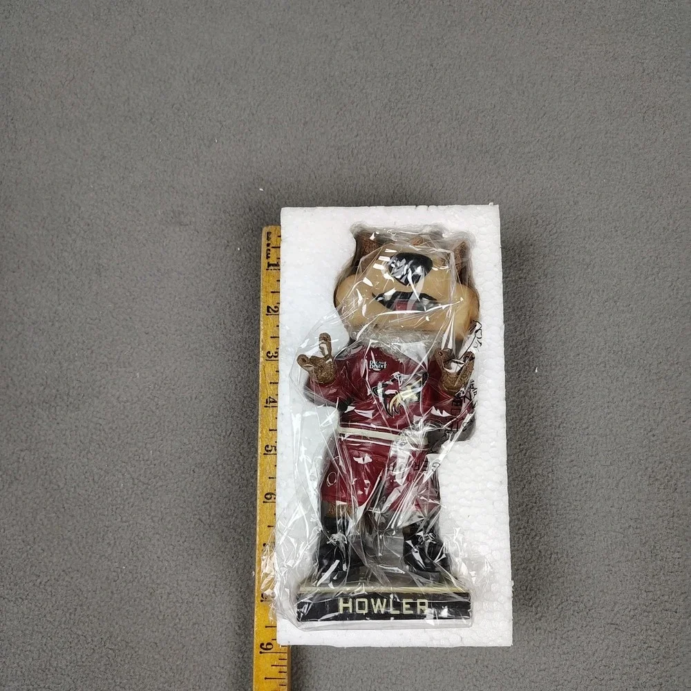 Vintage Arizona Coyotes Howler Mascot Bobblehead Hockey Rare 2006 HTF SGA NIB‎